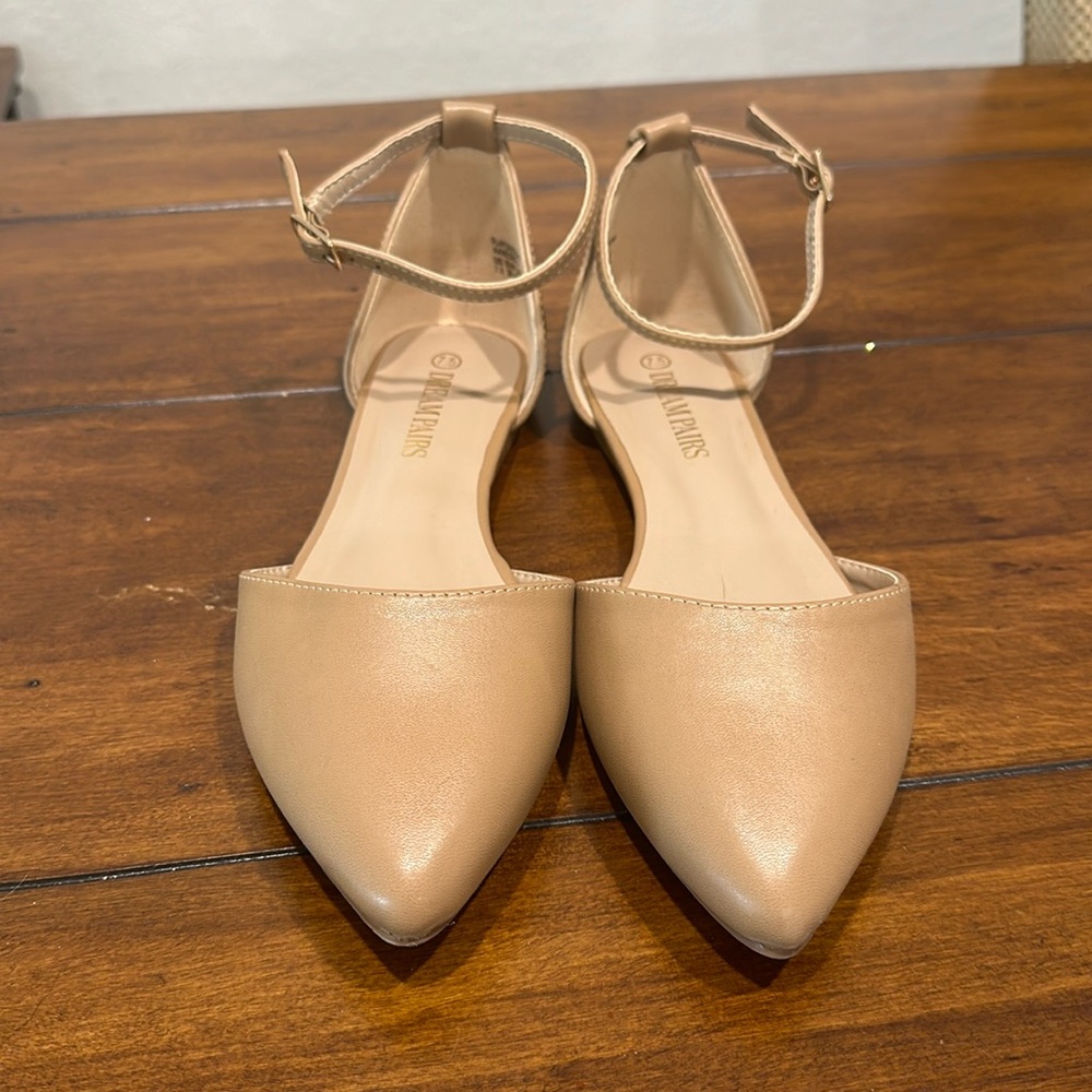 Dream Pairs pointed toe nude flats